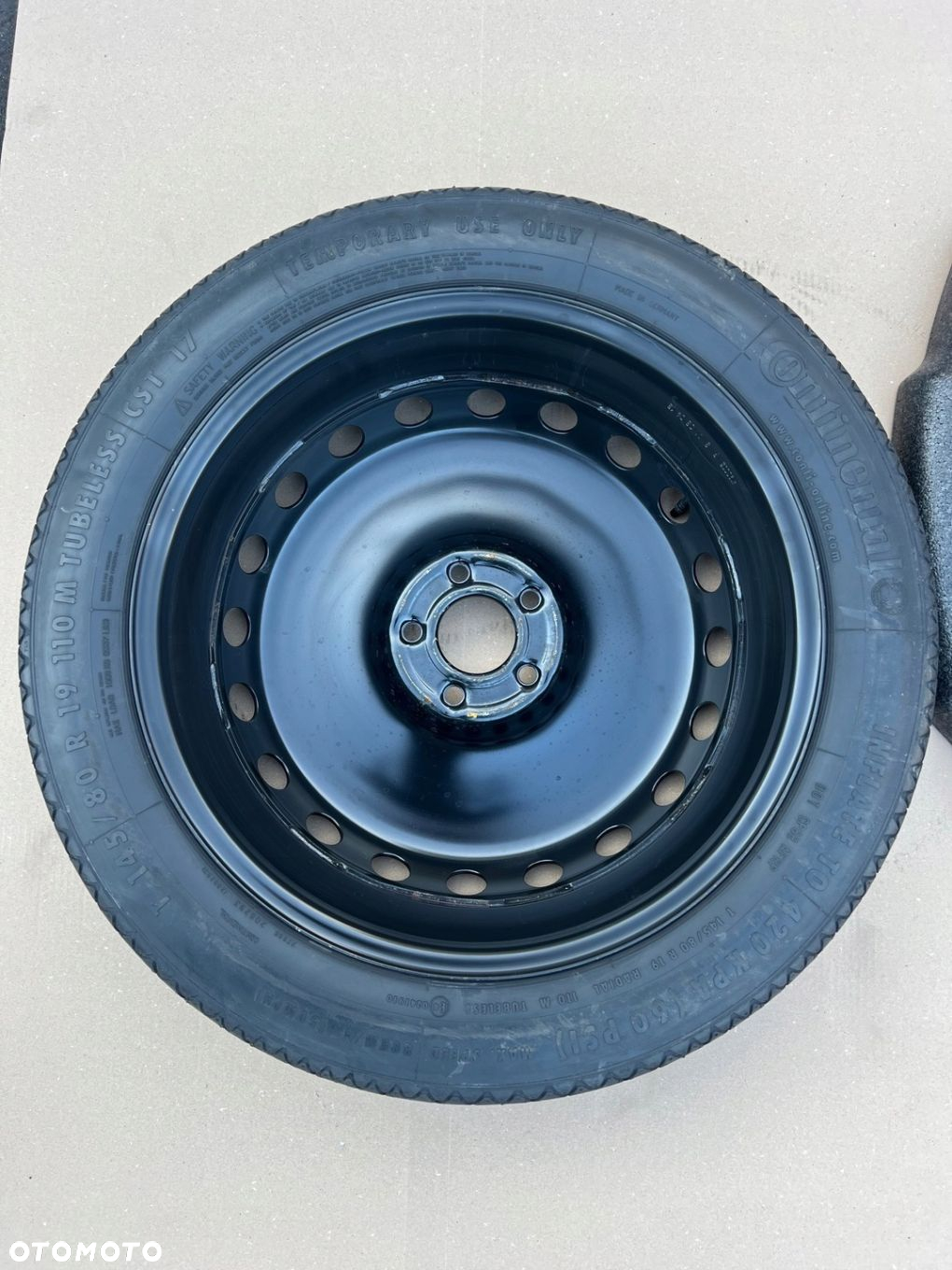 AUDI A8 D4 ZESTAW NAPRAWCZY LEWAREK KOŁO DOJAZDOWE 145/80 R19 - 13