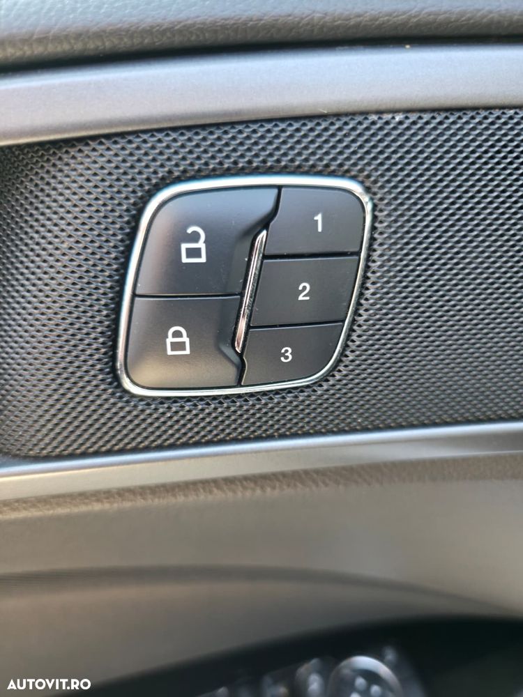 Ford Mondeo 2.0 TDCi Powershift AWD - 13