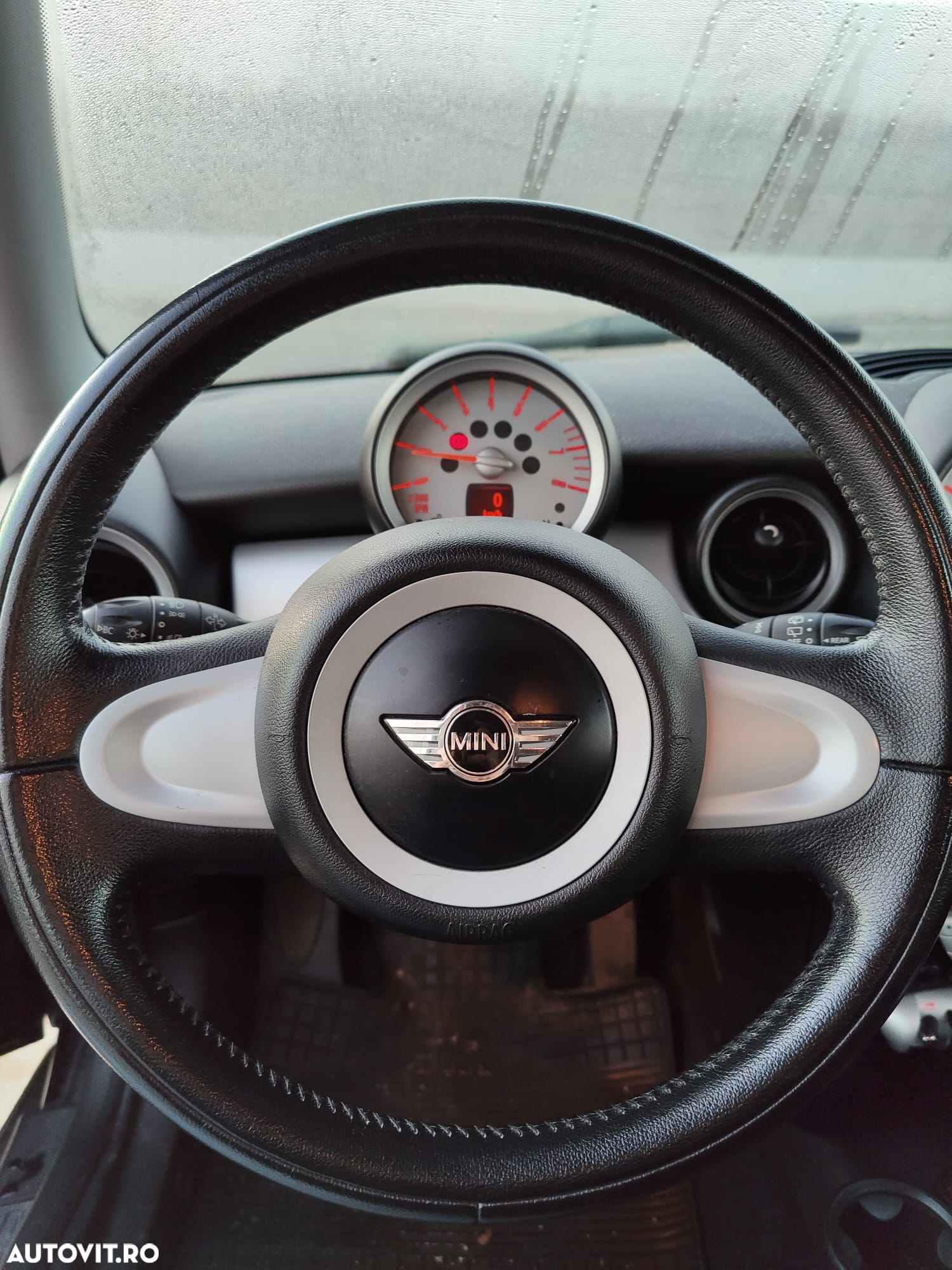 Mini Cooper One - 4