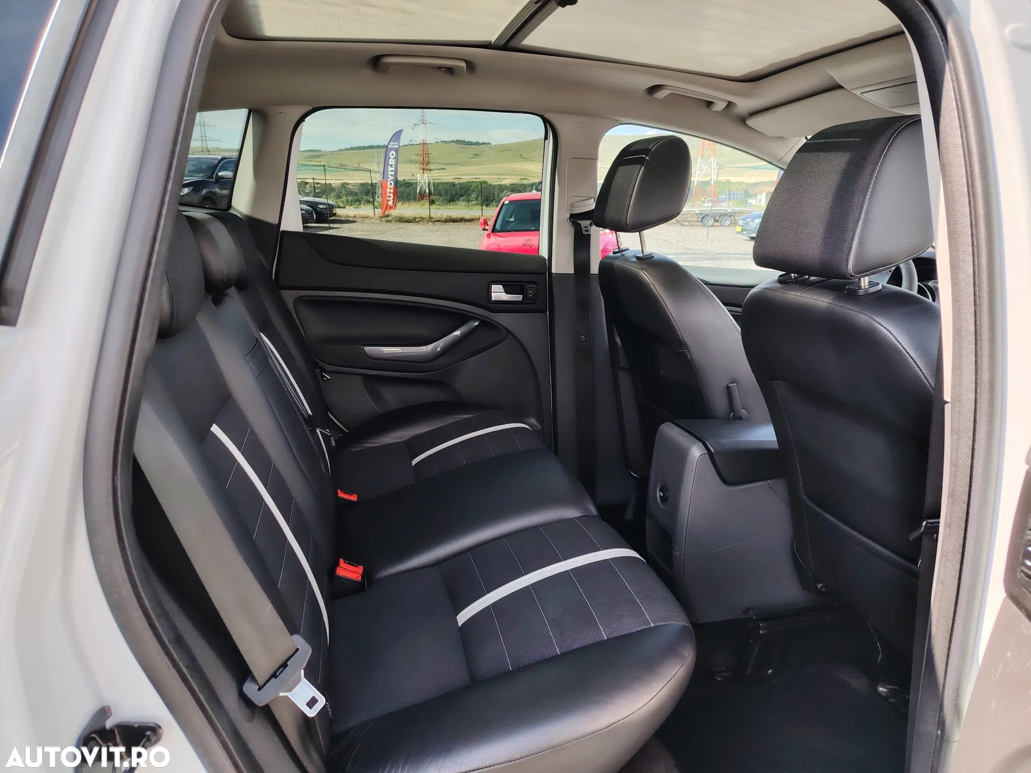 Ford Kuga 2.0 TDCi 4x4 Titanium - 9