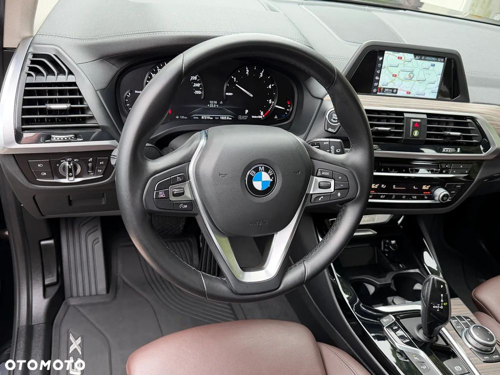 BMW X3 xDrive20d sport - 27