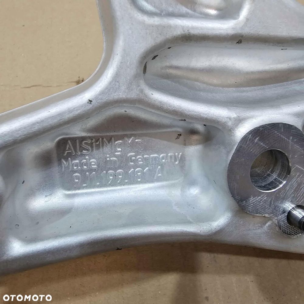 porsche taycan 9j1 łapa wspornik mocowanie silnika tylna tył - 5