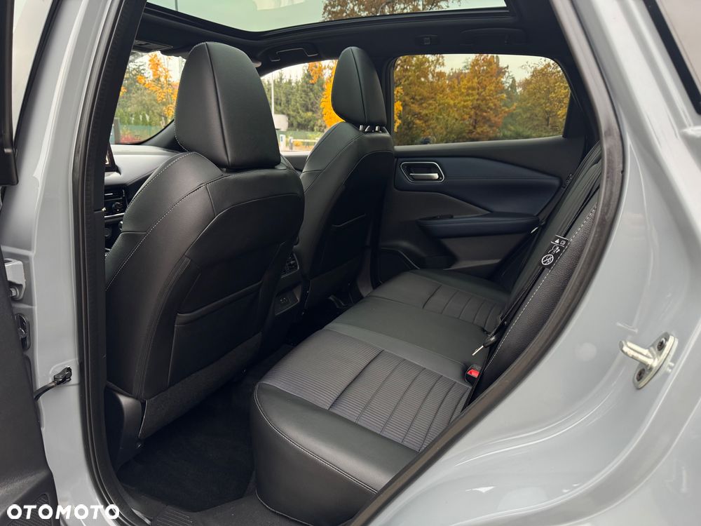 Nissan Qashqai 1.3 DIG-T Tekna+ - 24
