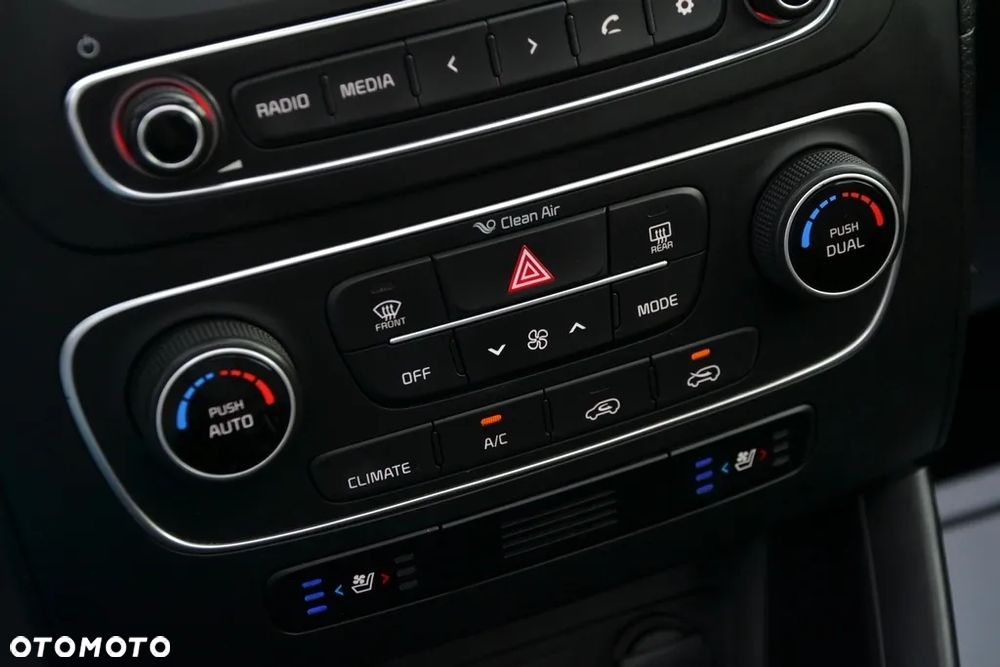 Kia Sorento 2.2 CRDi AWD Platinum Edition - 22