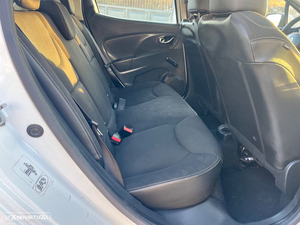 Renault Clio - 14