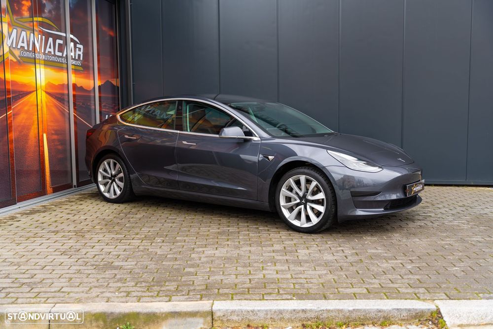 Tesla Model 3 Standard Range Plus RWD - 3