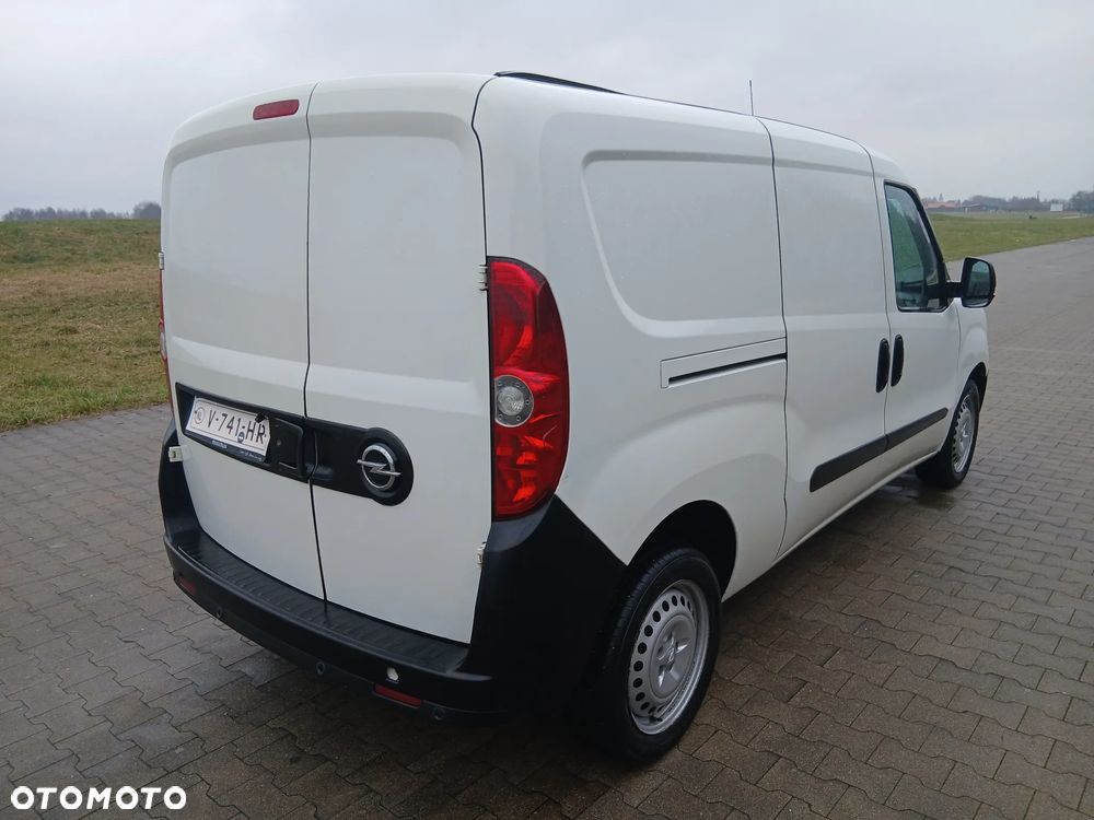 Opel COMBO - 32