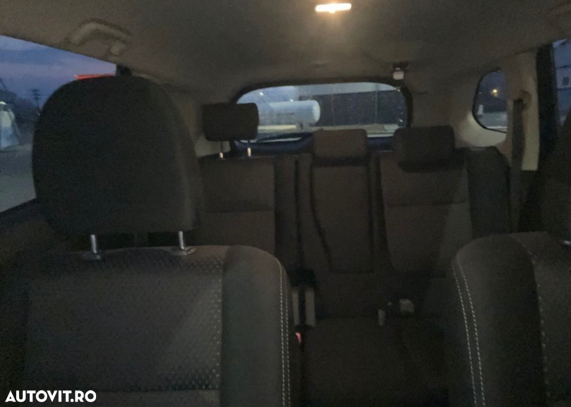 Mitsubishi Outlander - 9