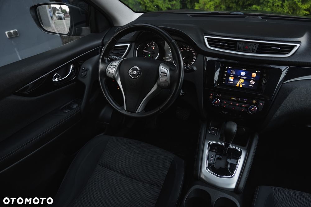 Nissan Qashqai 1.6 DCi Xtronic N-Connecta - 25