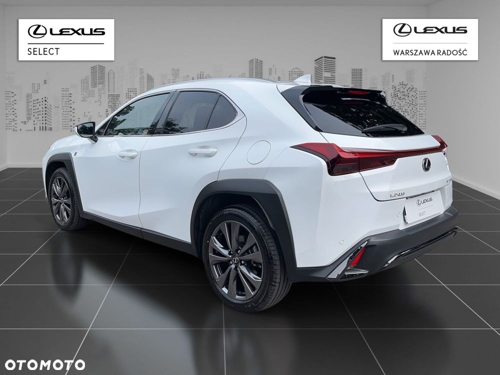 Lexus UX 300h F Sport Design - 4