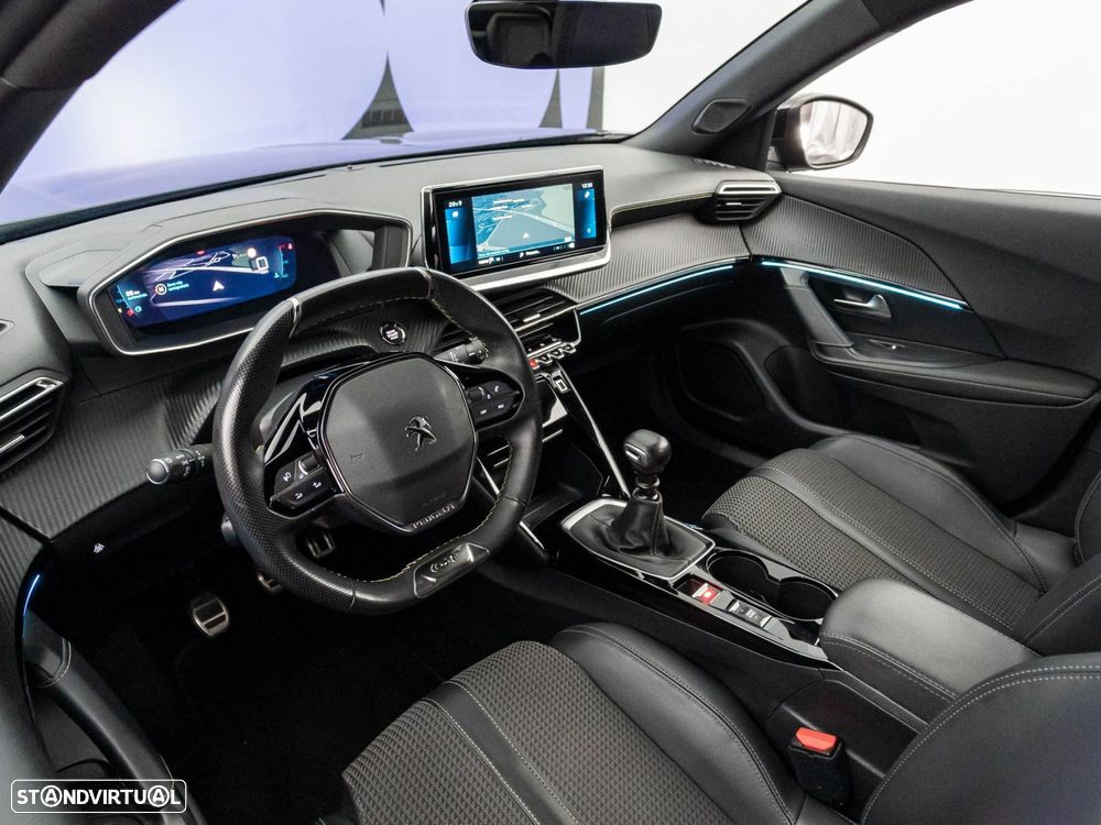 Peugeot 2008 1.2 PureTech GT - 13