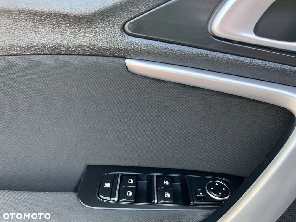 Kia Ceed 1.5 T-GDI M - 17