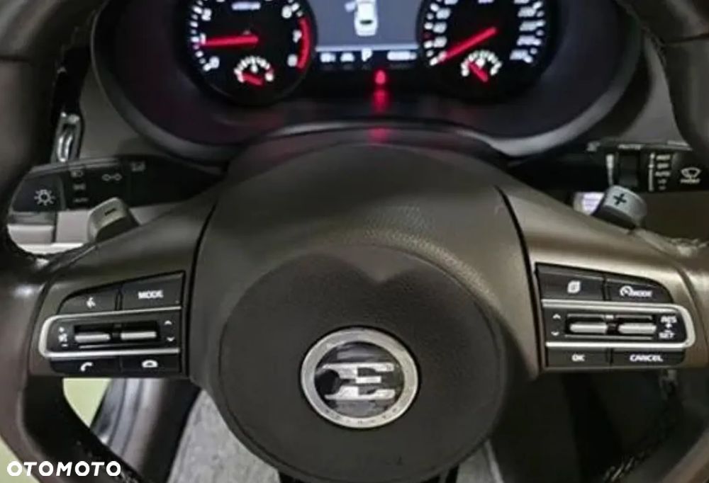 Kia Stinger - 17