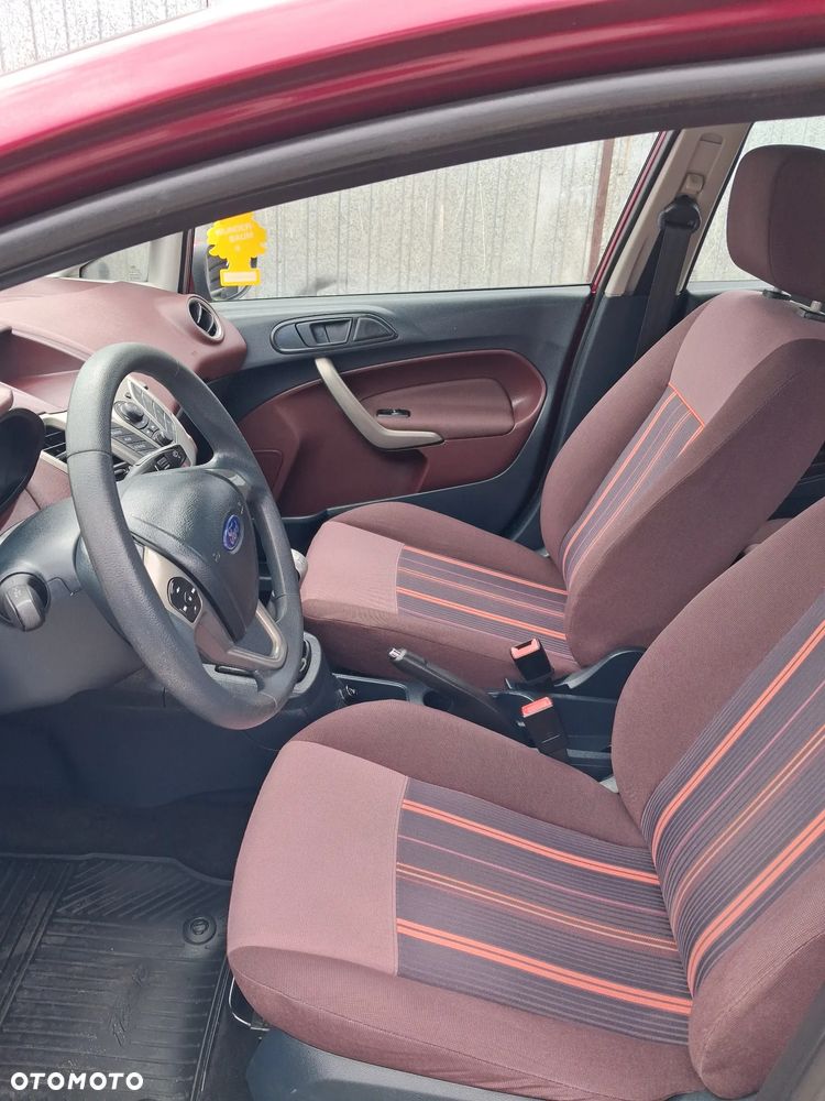 Ford Fiesta - 17