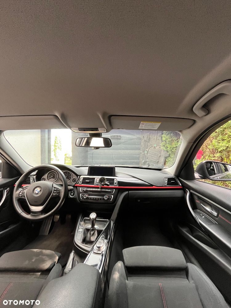 BMW Seria 3 320d - 24