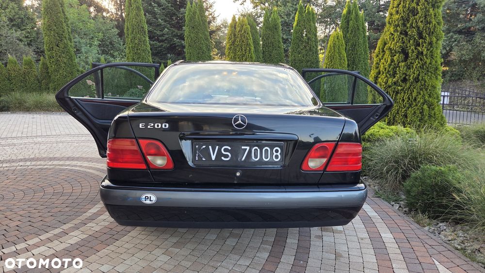 Mercedes-Benz Klasa E - 4