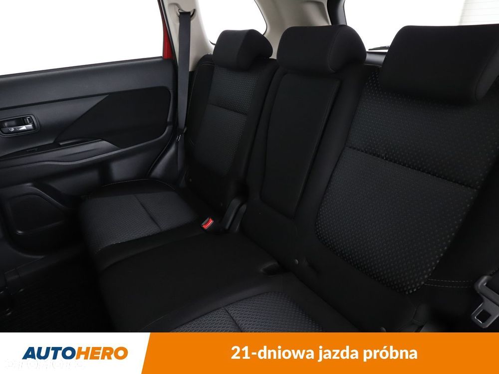 Mitsubishi Outlander - 15
