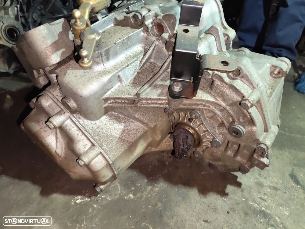 Saab 9-3 2.2 TiD / CAIXA VELOCIDADES REF: FM57301 - CV132 - 4