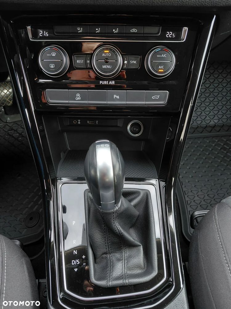 Volkswagen Touran - 14