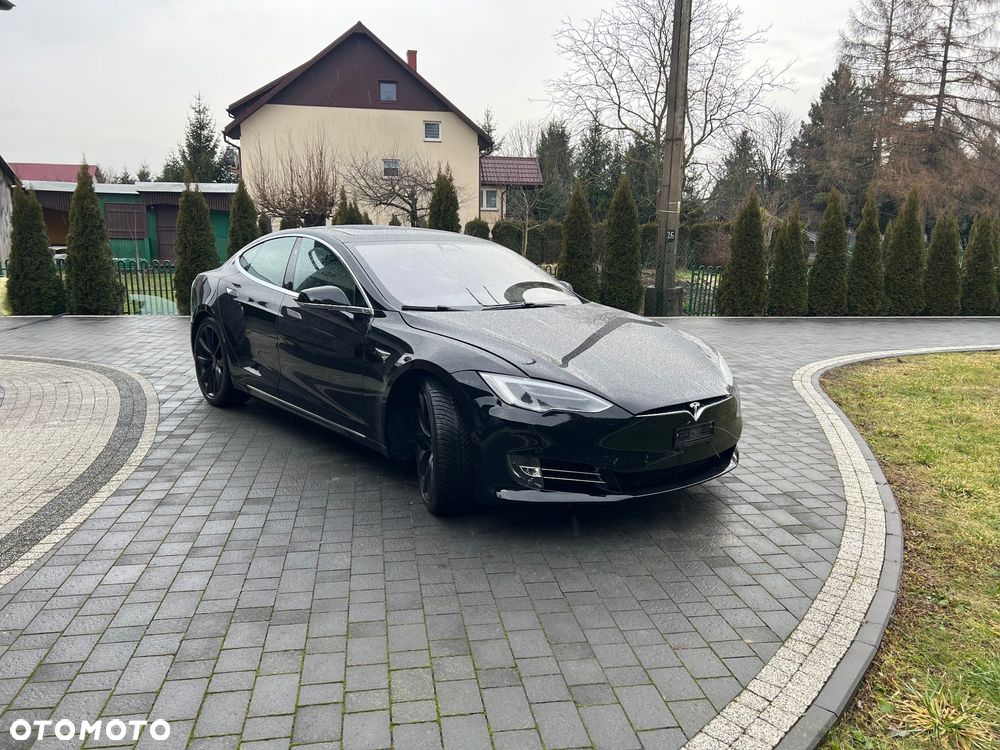 Tesla Model S - 20