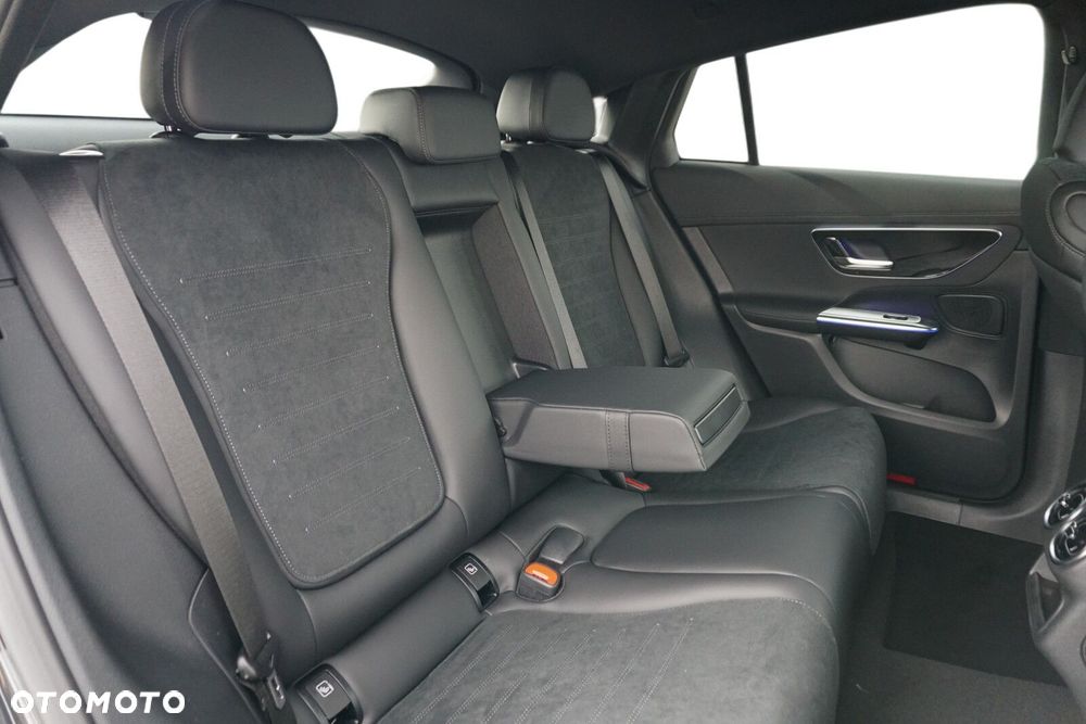 Mercedes-Benz GLC - 19