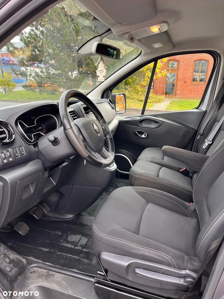 Renault Trafic - 12