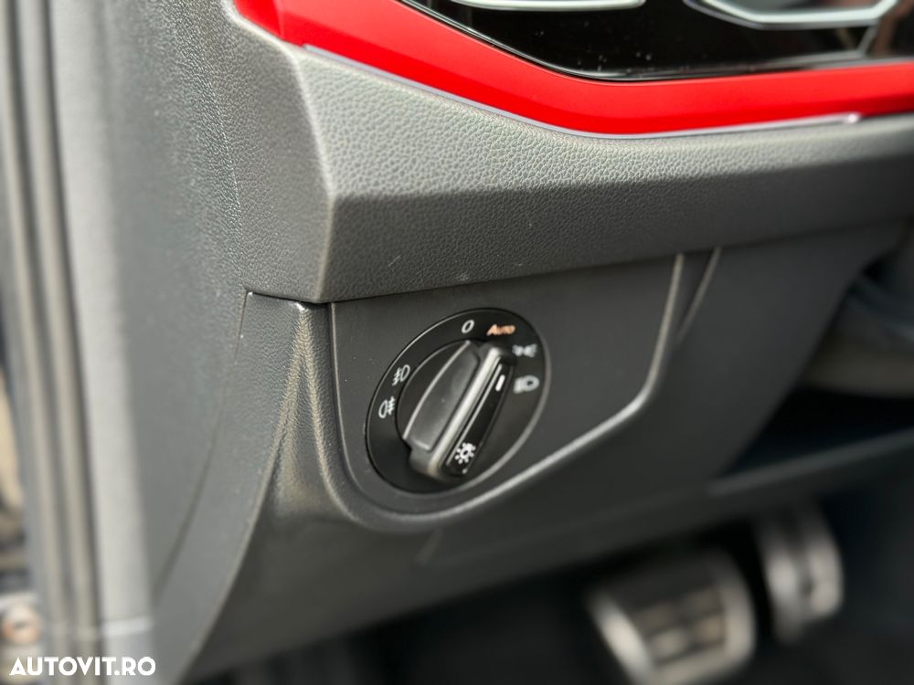 Volkswagen Polo 2.0 TSI DSG GTI - 15