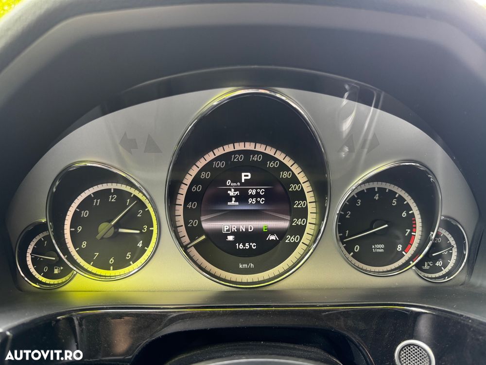 Mercedes-Benz E - 38