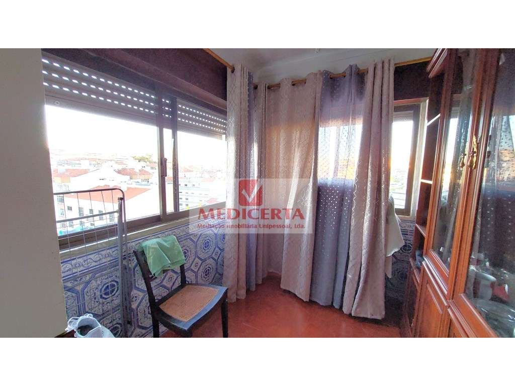 T3 Centro do Cacém - Jardim - Estação - Grande imagem: 5/9