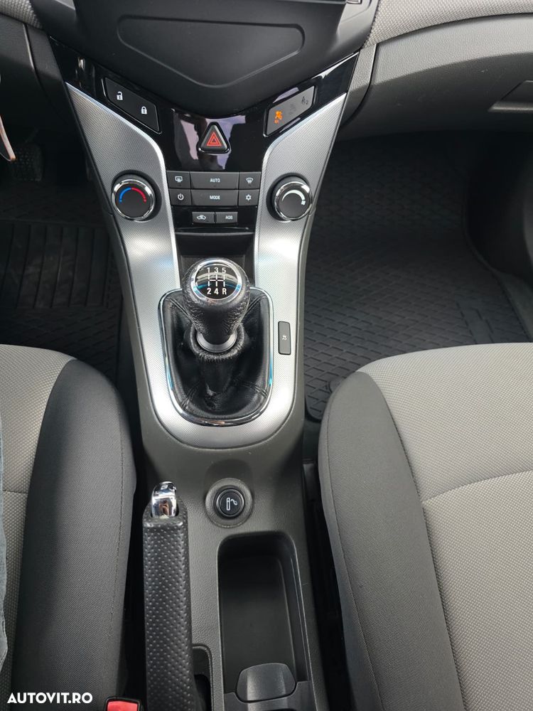 Chevrolet Cruze 2.0 LS Plus G1 - 11