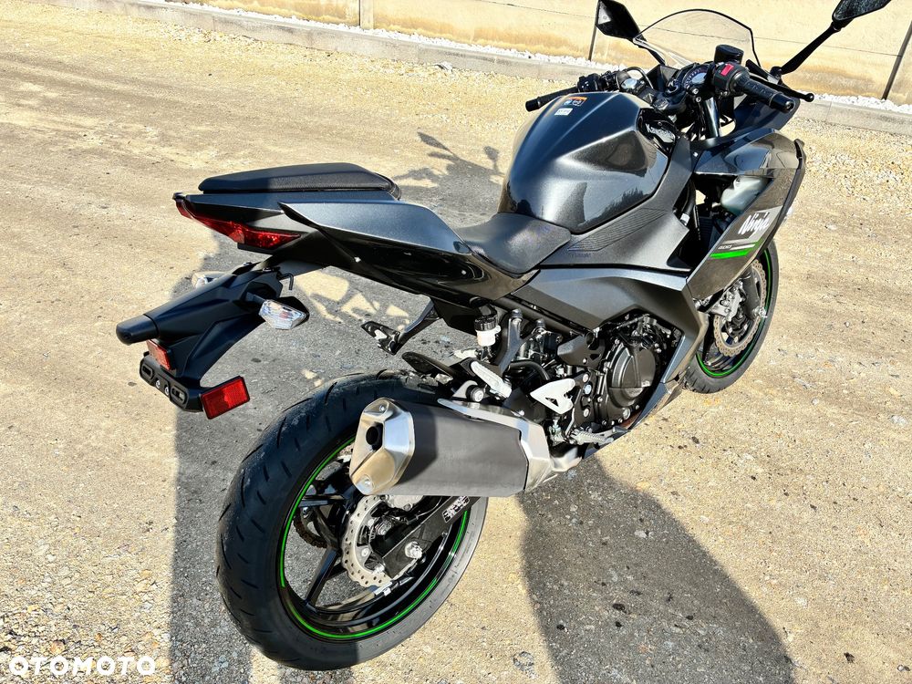 Kawasaki Ninja 400 - 3