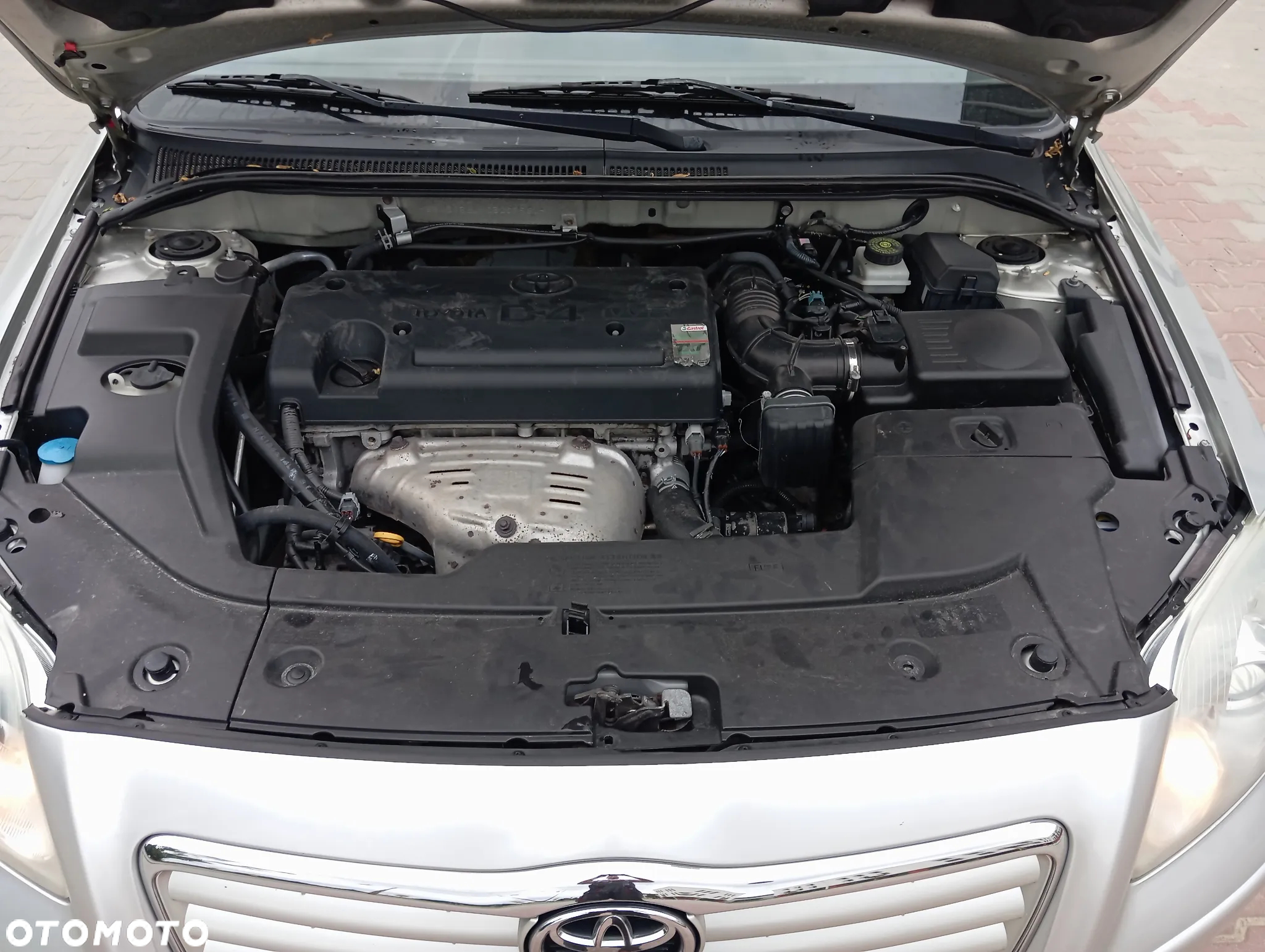 Toyota Avensis - 15