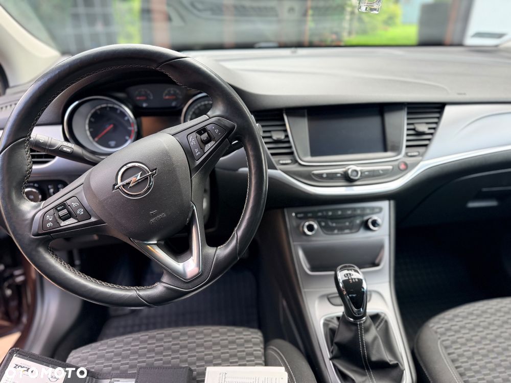 Opel Astra 1.4 T Dynamic - 8
