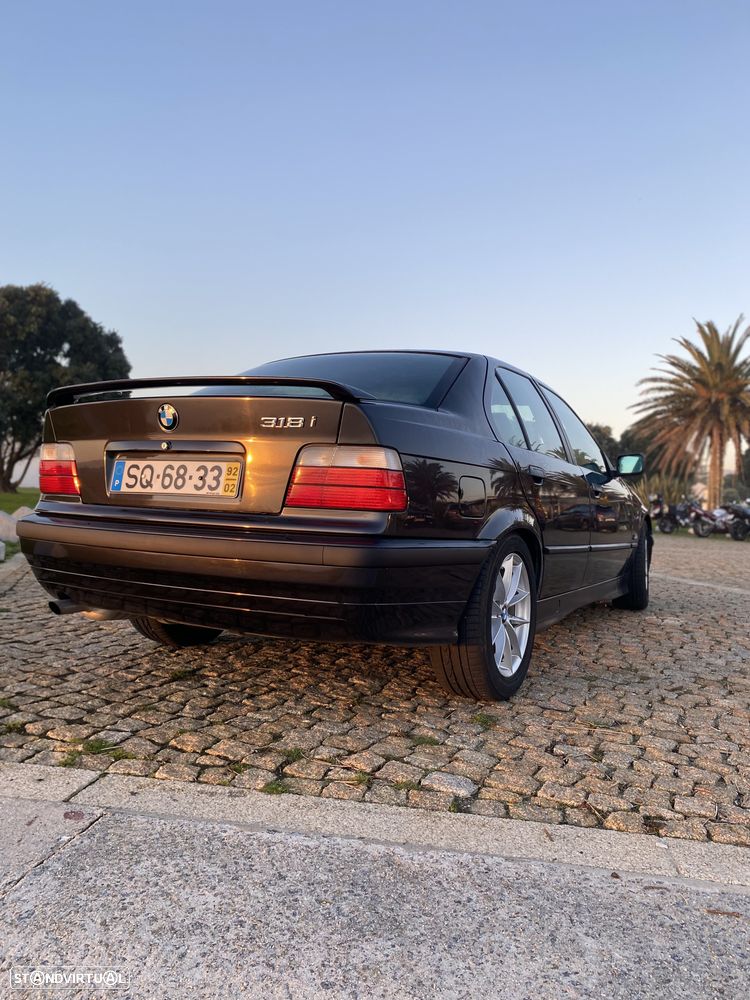BMW 318 i - 8