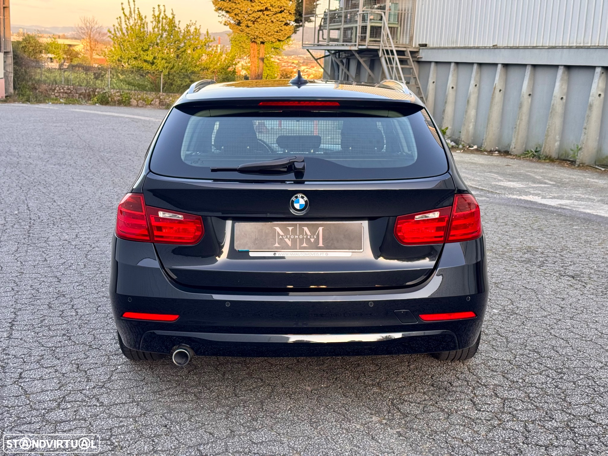 BMW 318 d Touring - 10