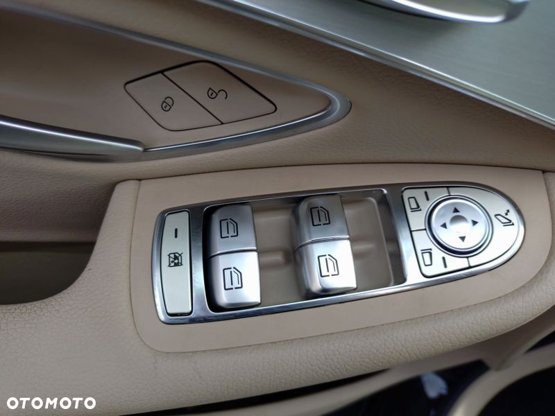 Mercedes-Benz GLC 300 4Matic 9G-TRONIC - 18