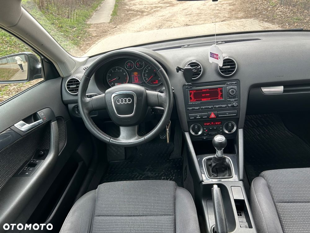 Audi A3 Sportback 1.6 Ambiente - 5