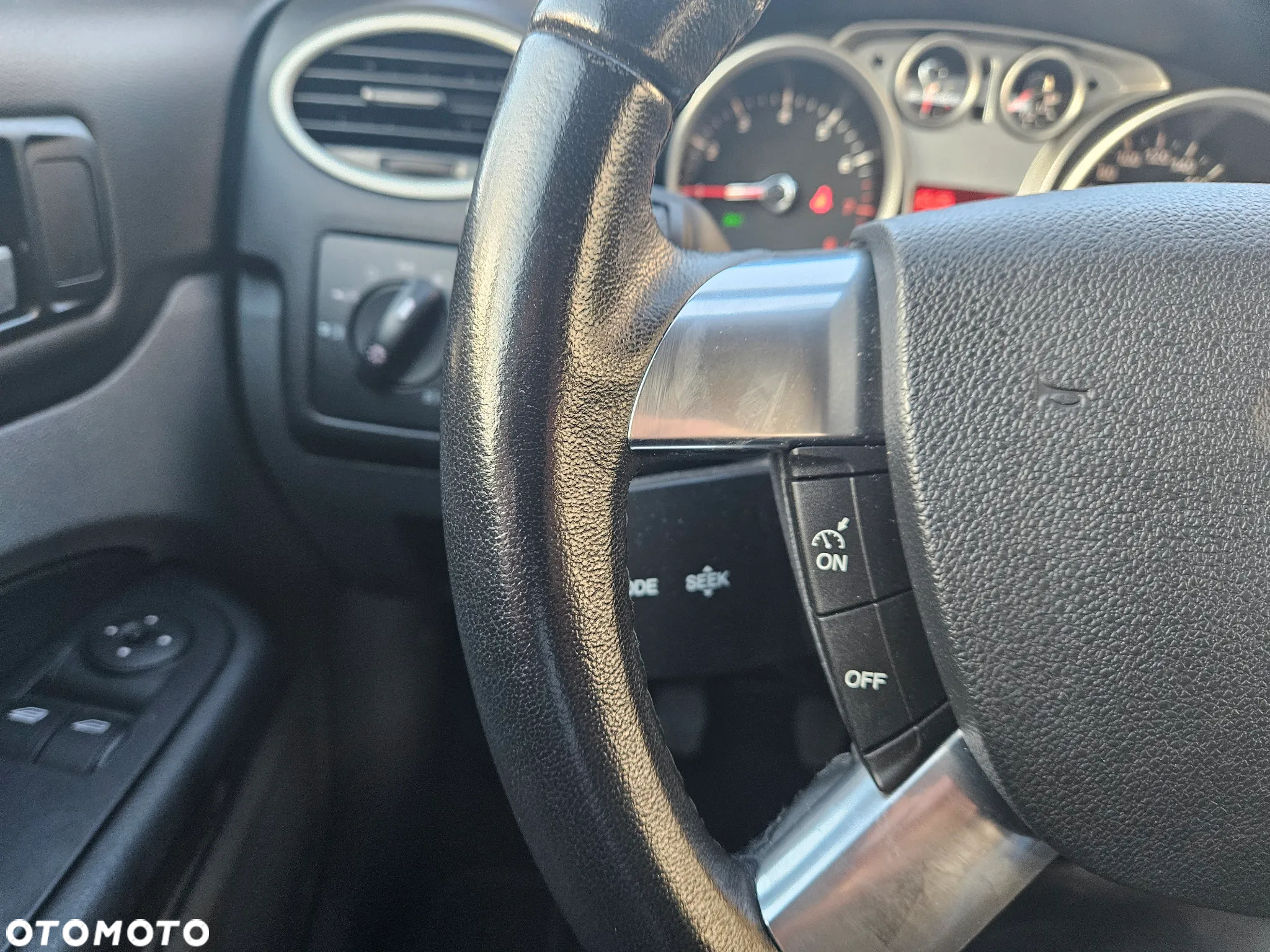 Ford Focus 1.6 Ghia - 13