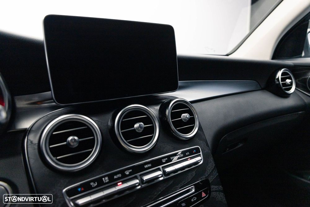 Mercedes-Benz GLC 250 d 4Matic 9G-TRONIC Exclusive - 33
