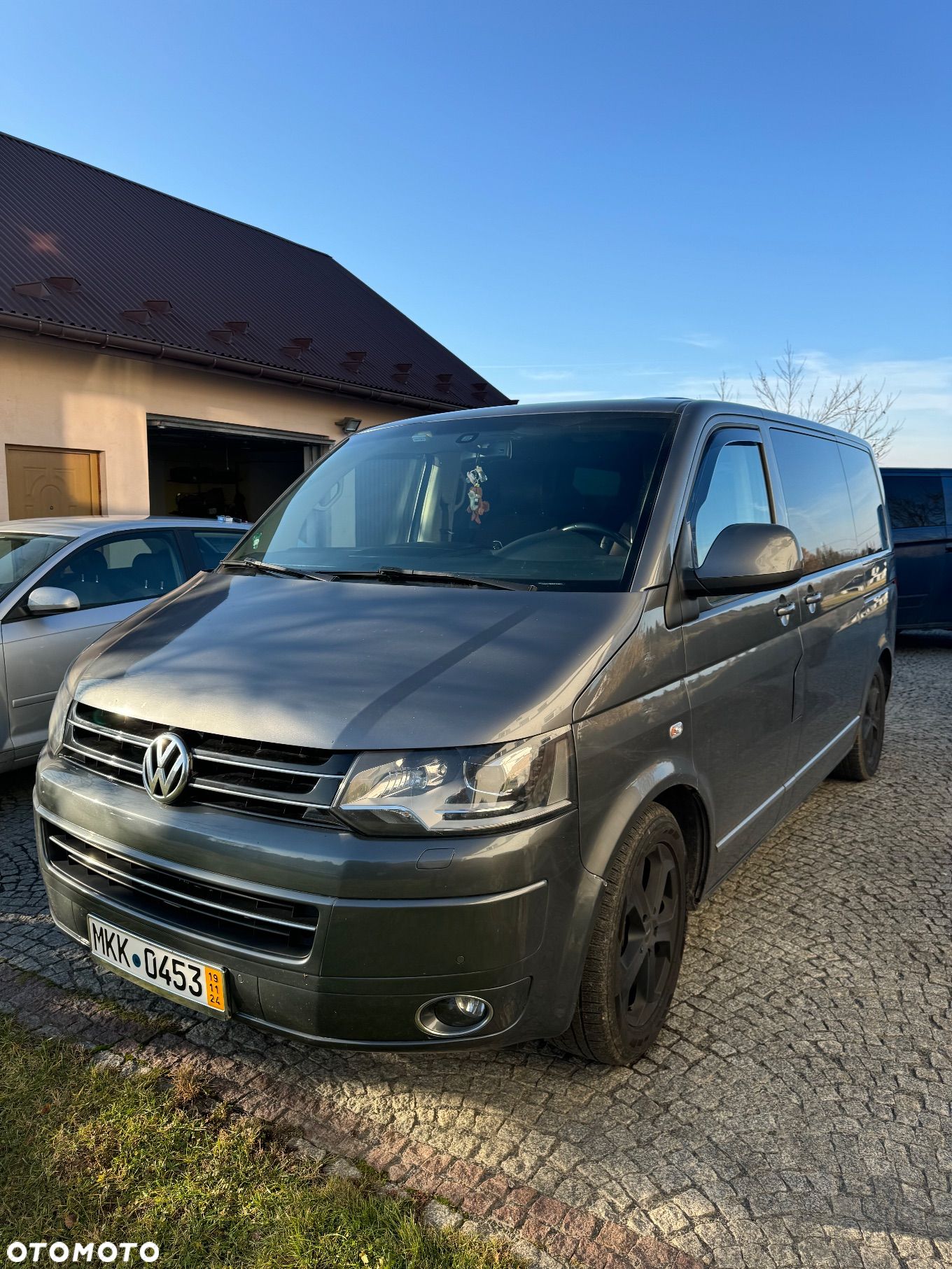 Volkswagen Multivan - 1