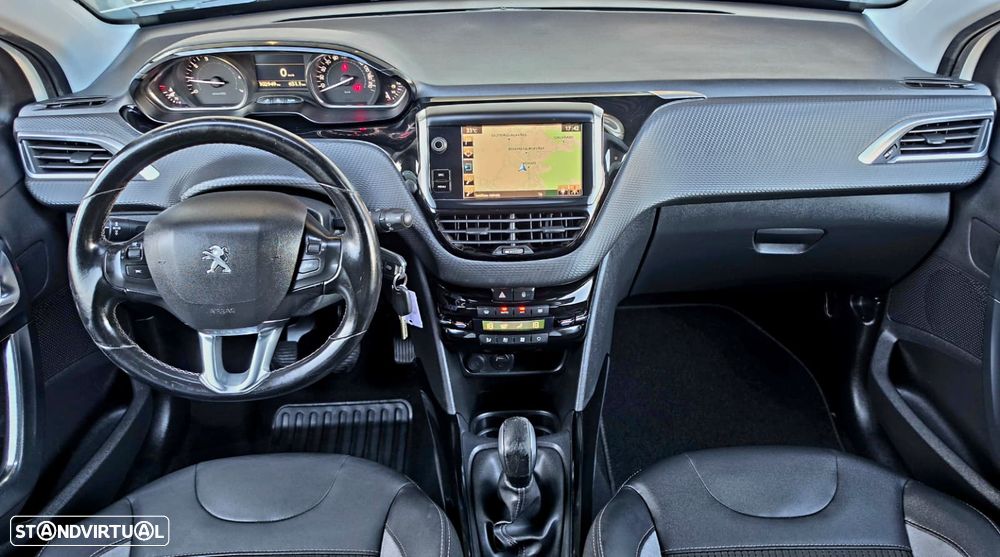 Peugeot 2008 1.2 PureTech Allure - 21