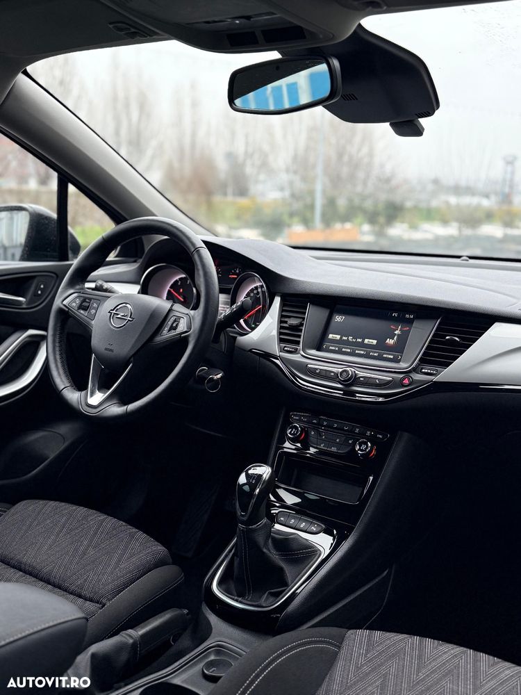 Opel Astra 1.5 D Start/Stop Design&Tech - 18