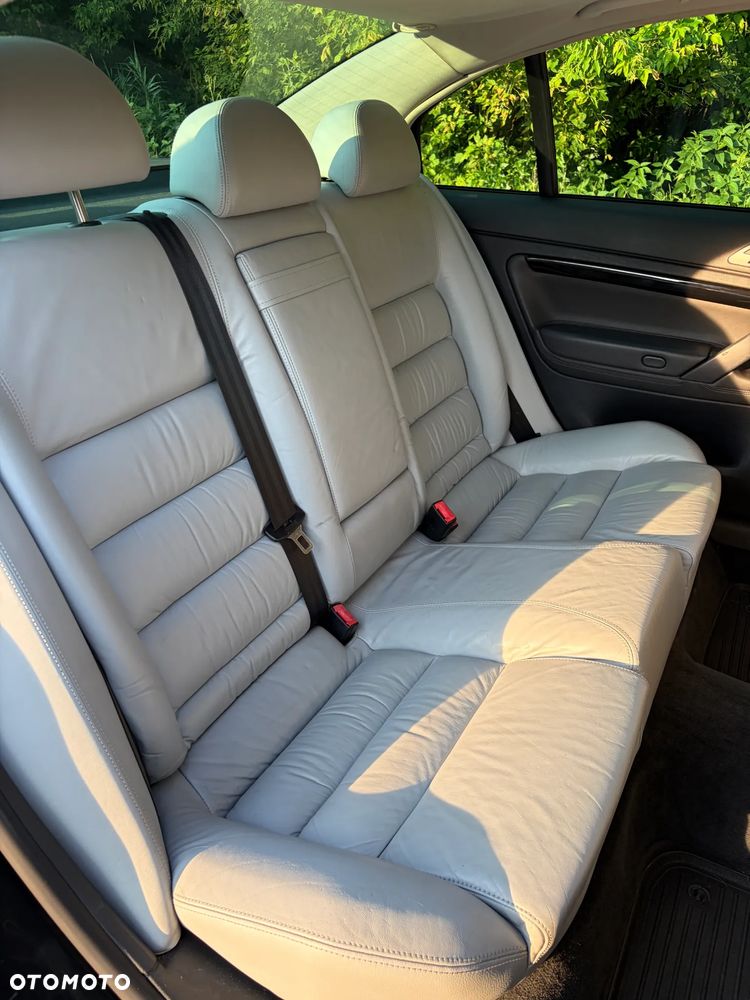 Skoda Superb 2.0 TDI DPF Edition 100 - 11