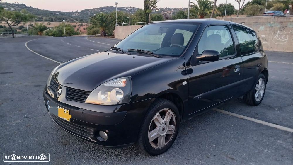 Renault Clio 1.2 16V Confort - 2