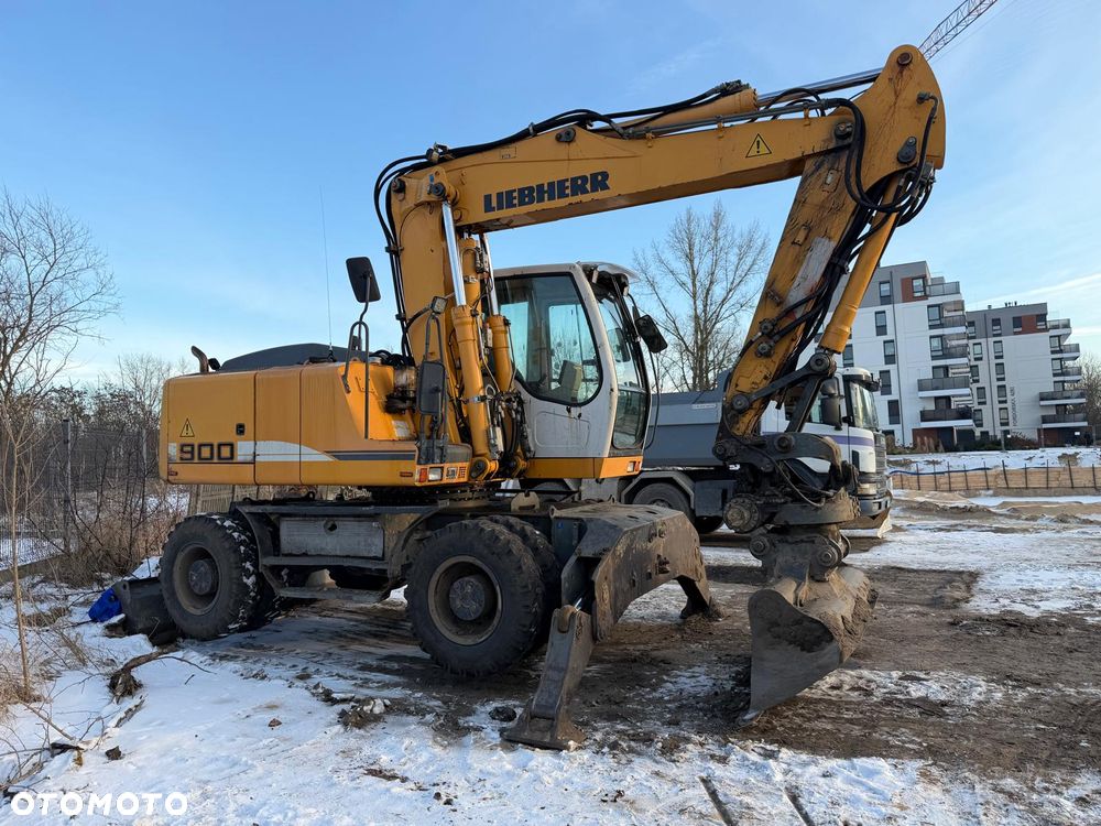 Liebherr A900C - 3