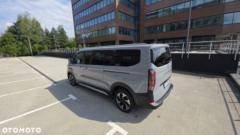 Ford Tourneo Custom - 10