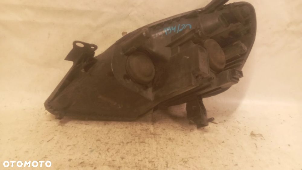 .  PRZOD PRZEDNIA LAMPA PRAWA OPEL ZAFIRA B - 6
