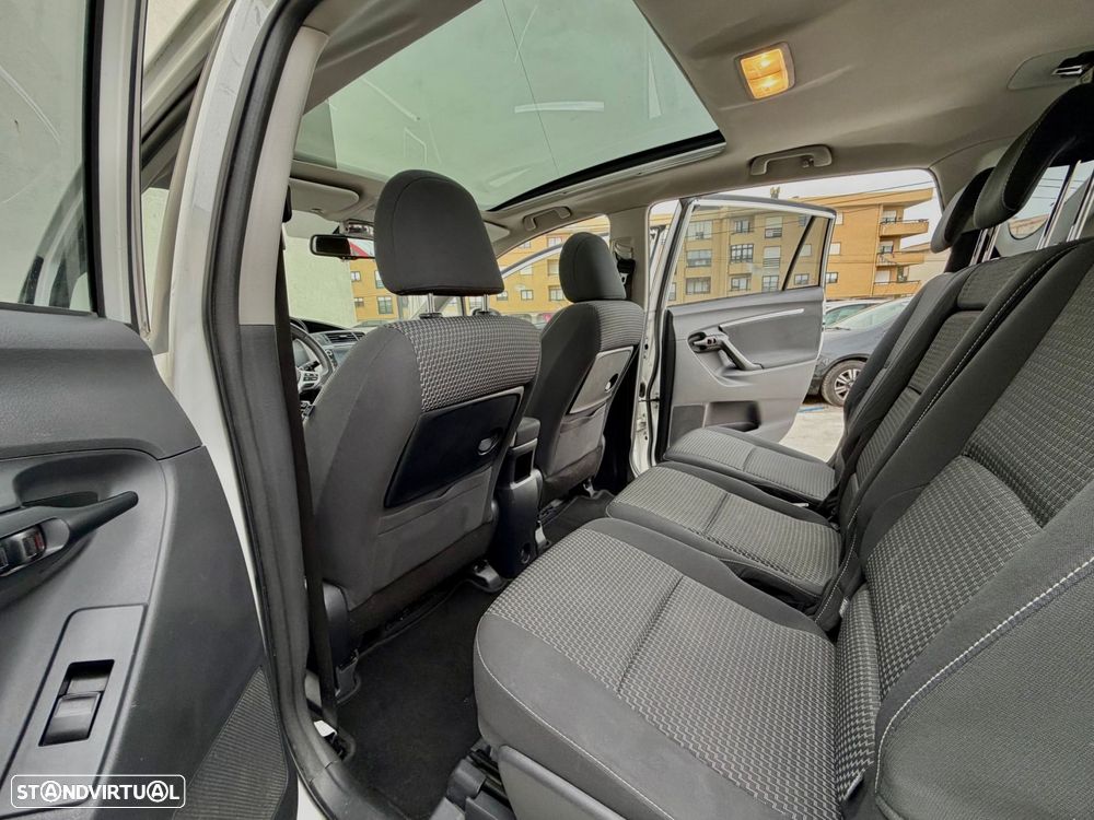 Toyota Verso 1.6 D-4D Active - 31