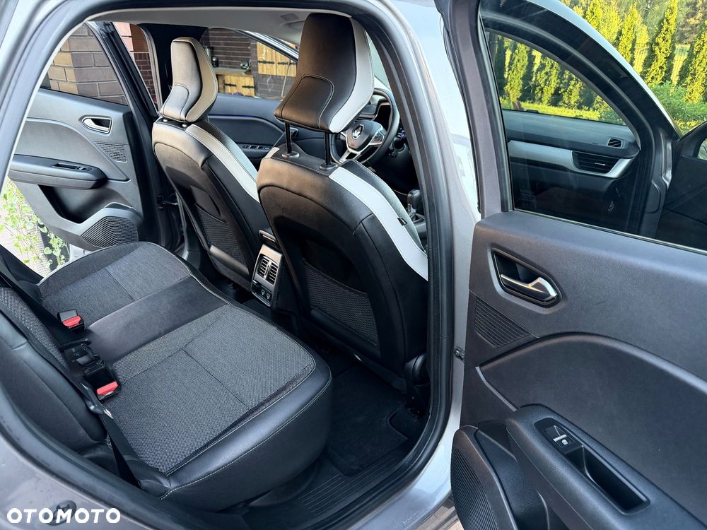 Renault Captur 1.3 TCe mHEV Intens EDC - 28