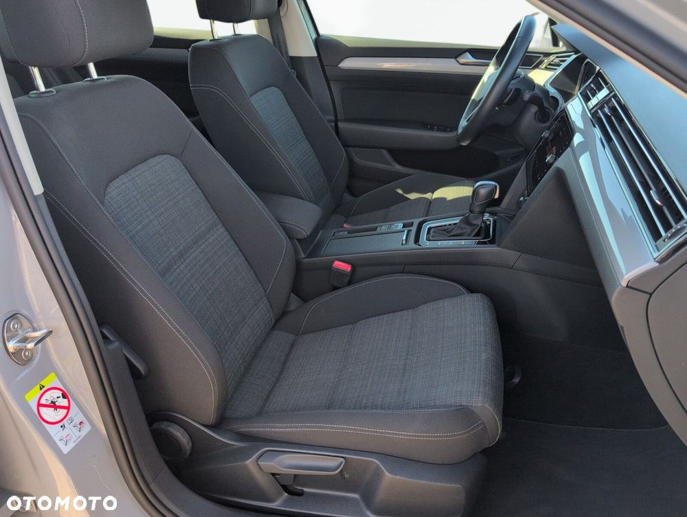 Volkswagen Passat Variant 1.5 TSI EVO Business DSG - 14